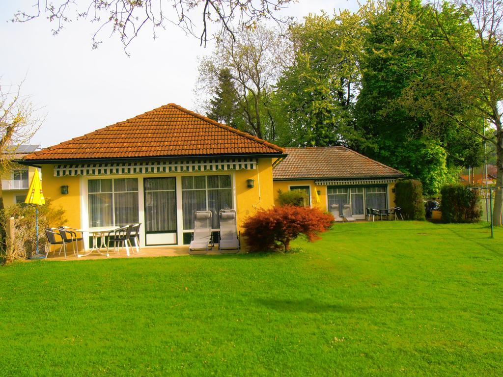 Hotel Ferienanlage Seehof Krumpendorf Zewnętrze zdjęcie